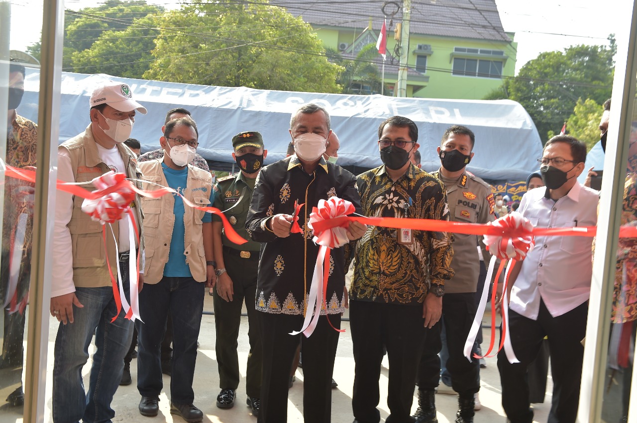 Pertama di Indonesia, Gubri Syamsuar resmikan Mall Vaksinasi dan Imunisasi