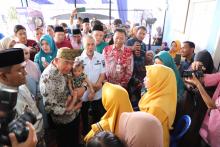 Menko PMK Muhadjir Effendy berdialog dengan Masyarakat Terkait Penurunan Angka Stunting di Riau